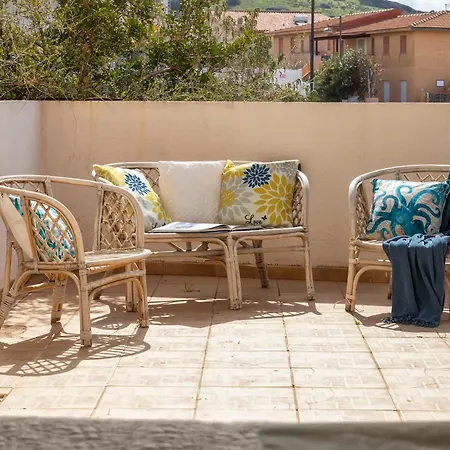 Longa Holiday home *