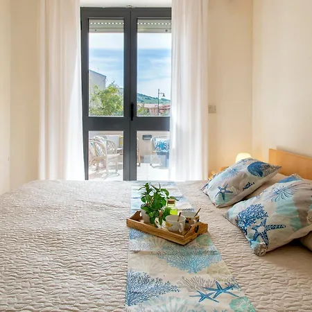 Longa Holiday home *