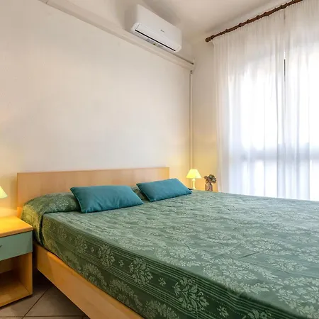 Holiday home Longa